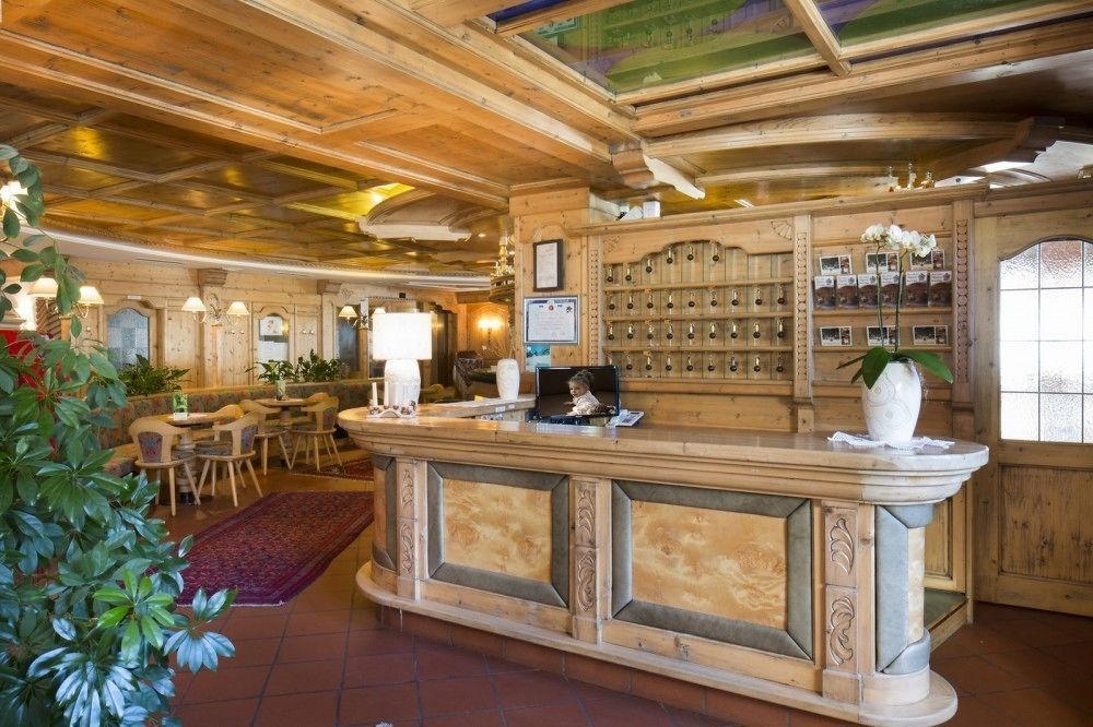 Sport Hotel Majare Pozza di Fassa Exterior foto