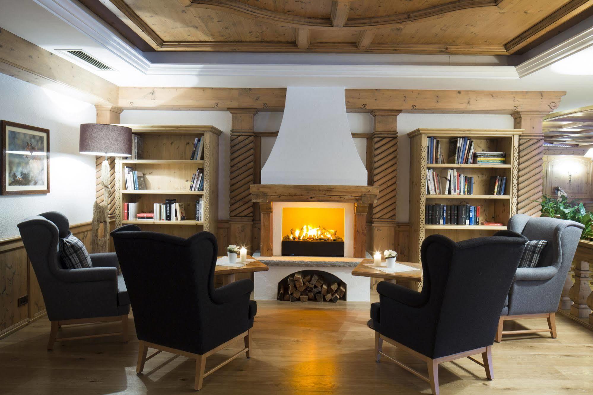 Sport Hotel Majare Pozza di Fassa Exterior foto